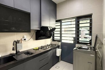 The Canal Garden South, Horizon Hills