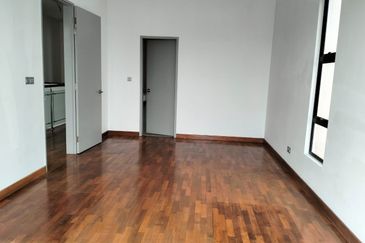 3 Storey Cluster House at The Canal Garden, Horizon Hills for sale