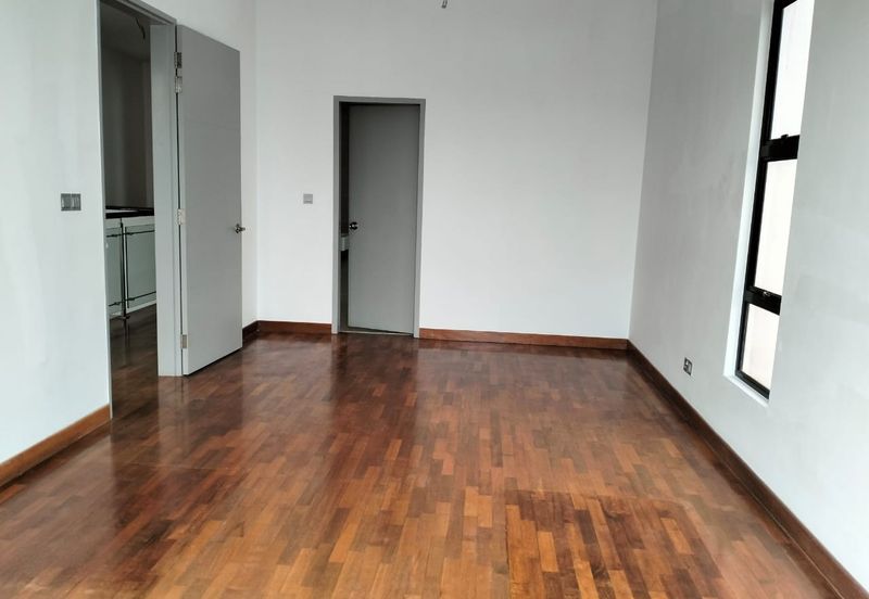 3 Storey Cluster House at The Canal Garden, Horizon Hills for sale