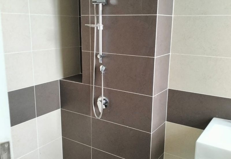 3 Storey Cluster House at The Canal Garden, Horizon Hills for sale