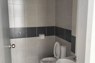 3 Storey Cluster House at The Canal Garden, Horizon Hills for sale