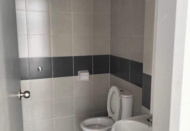 3 Storey Cluster House at The Canal Garden, Horizon Hills for sale