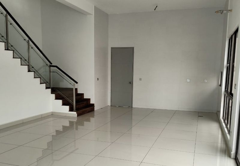 3 Storey Cluster House at The Canal Garden, Horizon Hills for sale