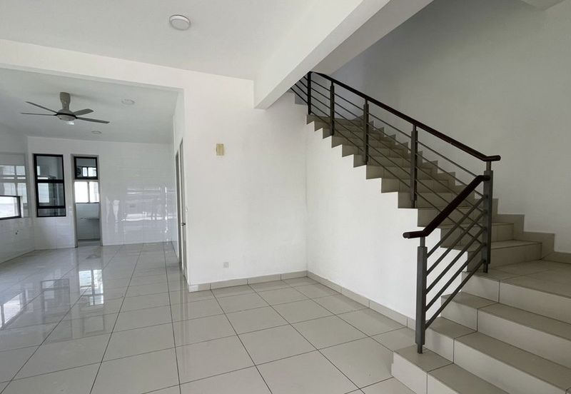 2-Storey End Lot Terrace House at The Valley West, Horizon Hills for sale