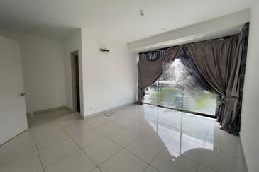 2-Storey End Lot Terrace House at The Valley West, Horizon Hills for sale