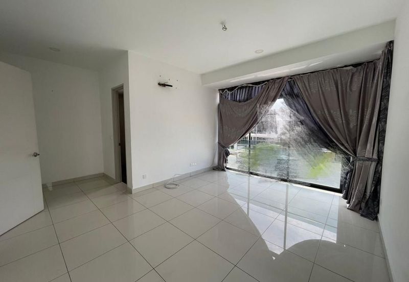 2-Storey End Lot Terrace House at The Valley West, Horizon Hills for sale