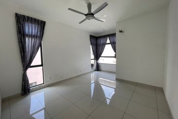 2-Storey End Lot Terrace House at The Valley West, Horizon Hills for sale