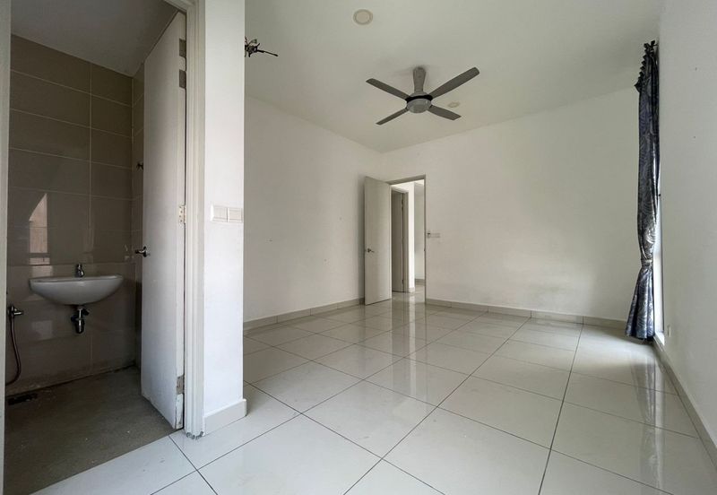 2-Storey End Lot Terrace House at The Valley West, Horizon Hills for sale