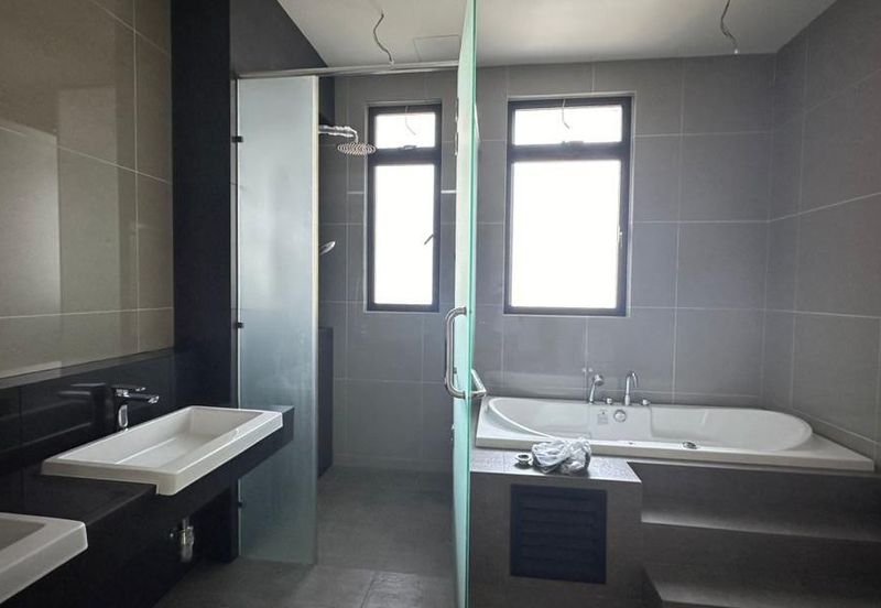 3-Storey Semi-D Corner at The Woodlands, Horizon Hills for sale