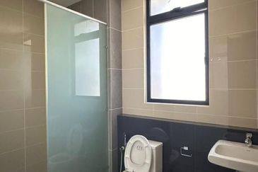 3-Storey Semi-D Corner at The Woodlands, Horizon Hills for sale