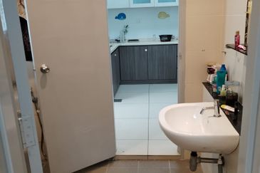 2-Storey Terrace Corner lot at Horizon Hills for sale