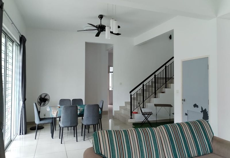 2-Storey Terrace Corner lot at Horizon Hills for sale