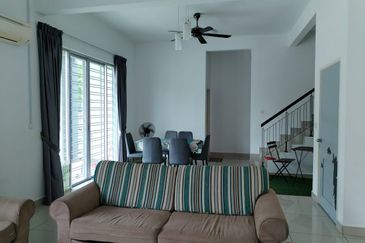 2-Storey Terrace Corner lot at Horizon Hills for sale