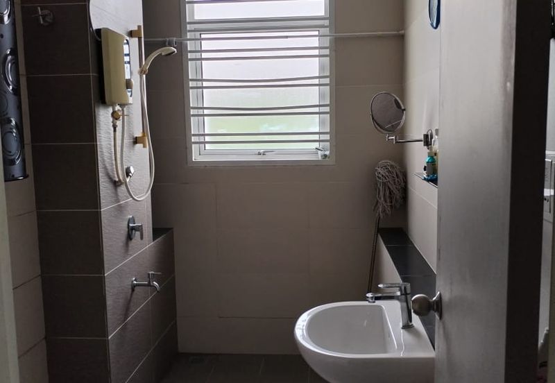 2-Storey Terrace Corner lot at Horizon Hills for sale