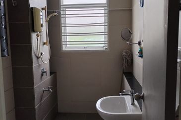 2-Storey Terrace Corner lot at Horizon Hills for sale