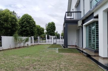 2-Storey Terrace Corner lot at Horizon Hills for sale