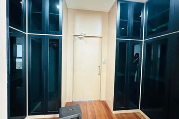 3 Storey SemiD good feng shui unit 