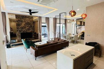 3 Storey SemiD good feng shui unit 