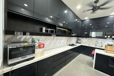 3 Storey SemiD good feng shui unit 