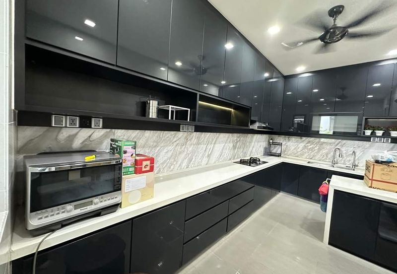 3 Storey SemiD good feng shui unit 