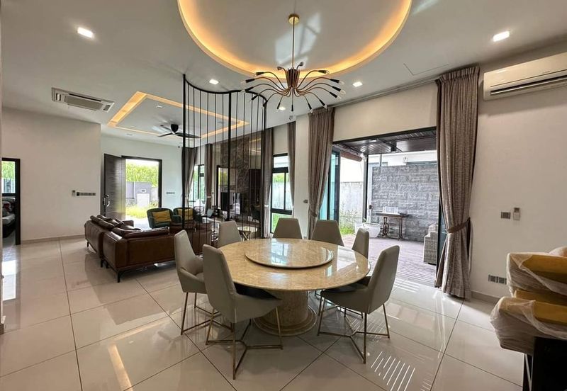 3 Storey SemiD good feng shui unit 