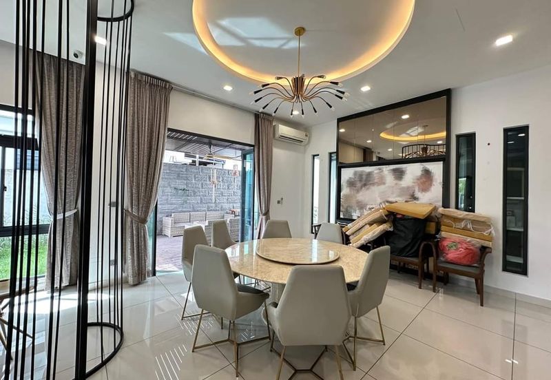 3 Storey SemiD good feng shui unit 