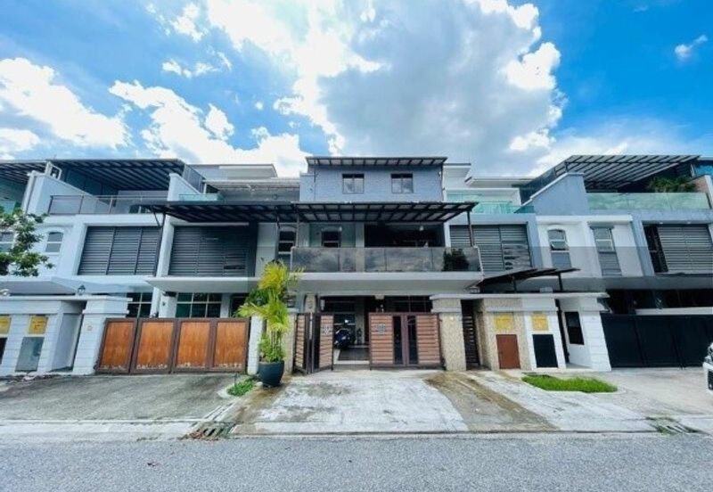 USJ Height Cyprus Sale