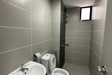 Anjung Hijau (Greenfield Apartment)