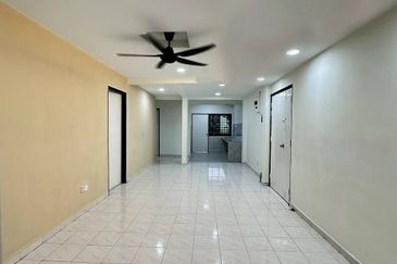 Lily & Jasmine Apartment