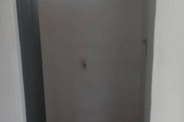 Taman Pulai Utama Flat