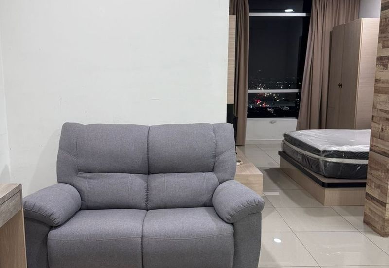 Dedaun Hijau (Greenfield Regency)