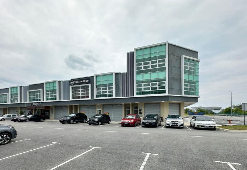 New 2 or 3 Storey Shop for sale