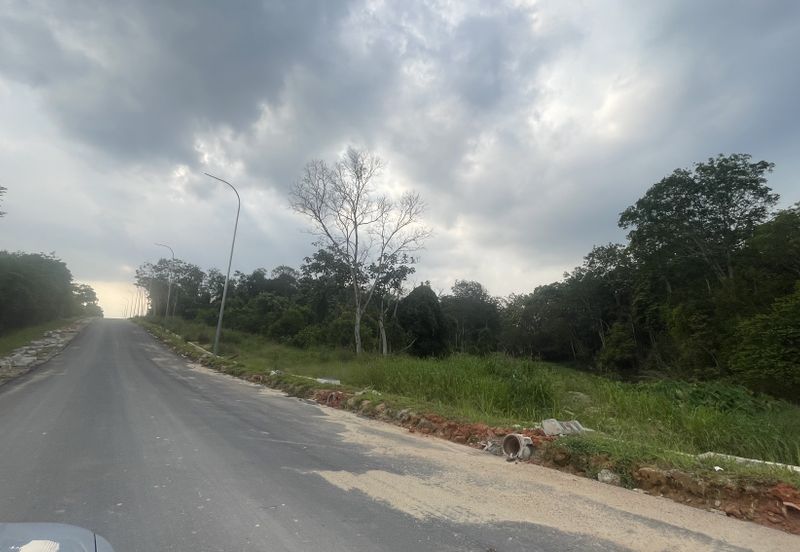 Ulu Tiram medium industrial land for sale