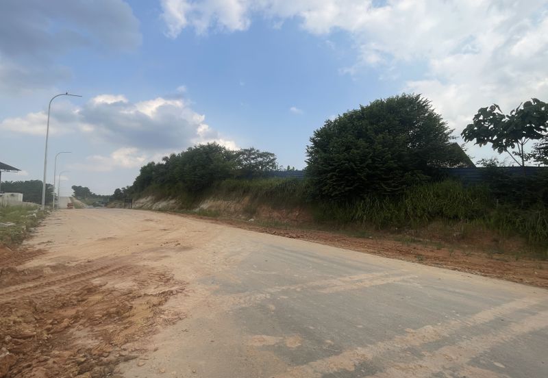 Ulu Tiram medium industrial land for sale