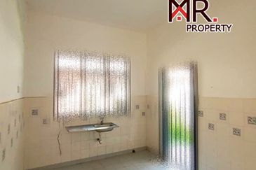 Bandar Laguna Merbok