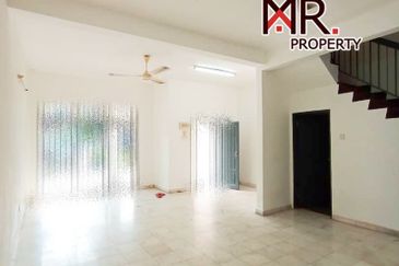 Bandar Laguna Merbok