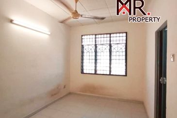 Bandar Laguna Merbok