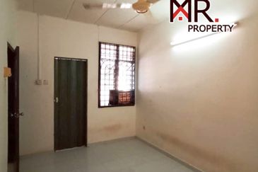 Bandar Laguna Merbok