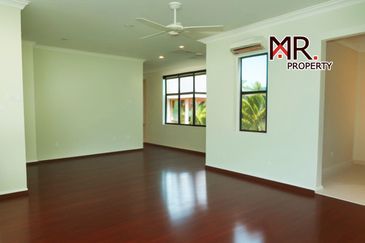 Bandar Laguna Merbok