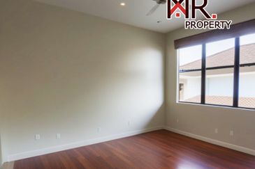 Bandar Laguna Merbok