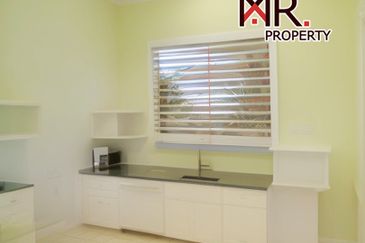 Bandar Laguna Merbok