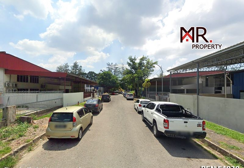 Jalan Angsana, Kampung Pengkalan Lebai Man