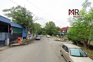 Jalan Angsana, Kampung Pengkalan Lebai Man