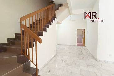 Bandar Laguna Merbok