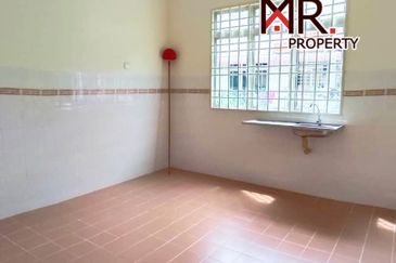 Bandar Laguna Merbok