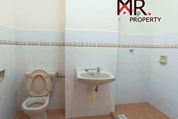 Bandar Laguna Merbok