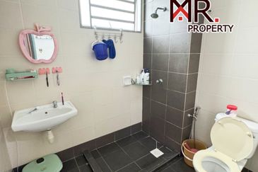 Bandar Laguna Merbok