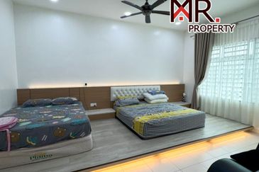 Bandar Laguna Merbok