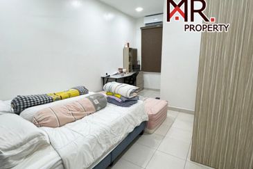 Bandar Laguna Merbok