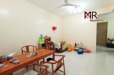 Bandar Laguna Merbok